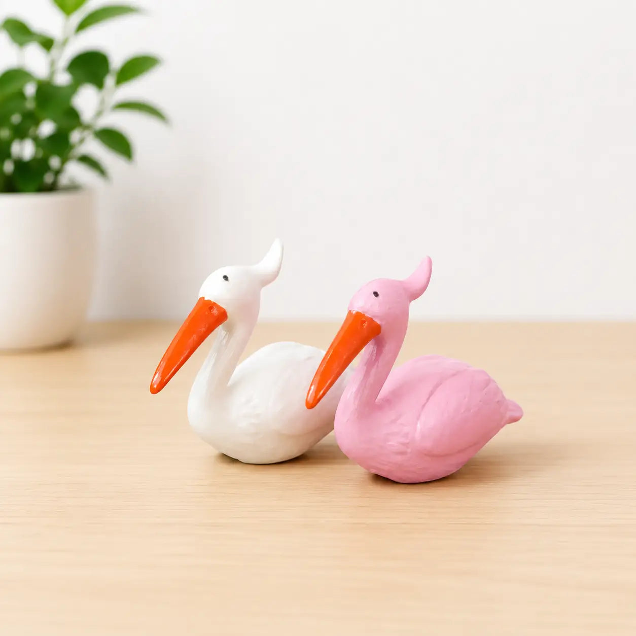 Swan R Miniature