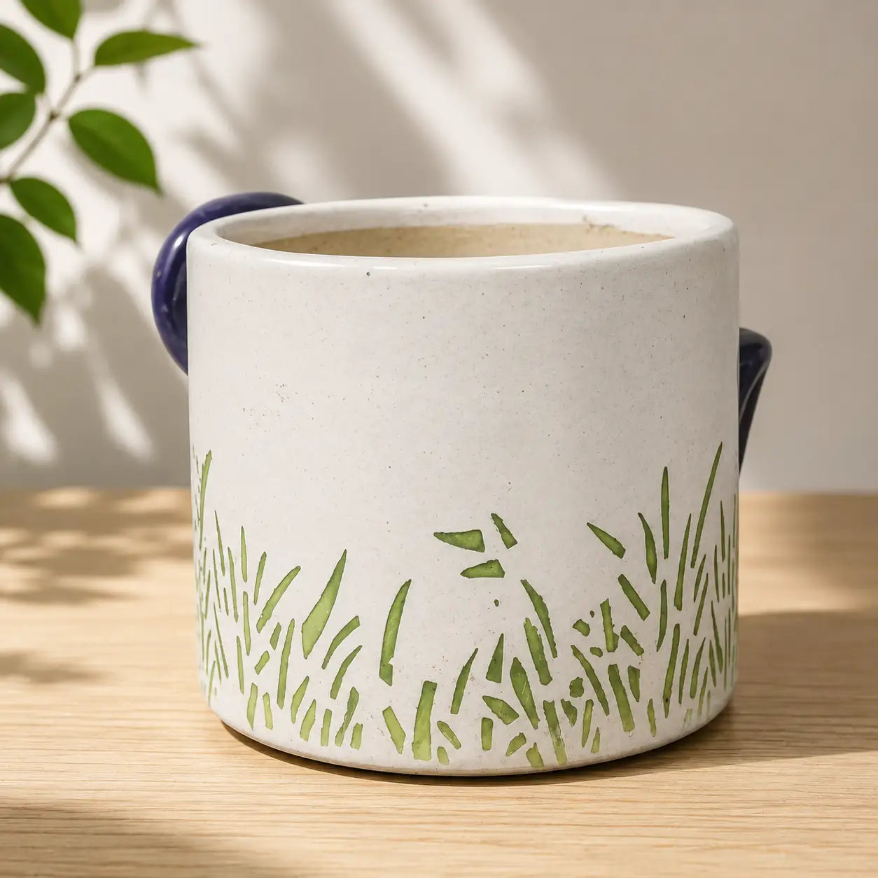 Leaf Design White Ceramic Pot